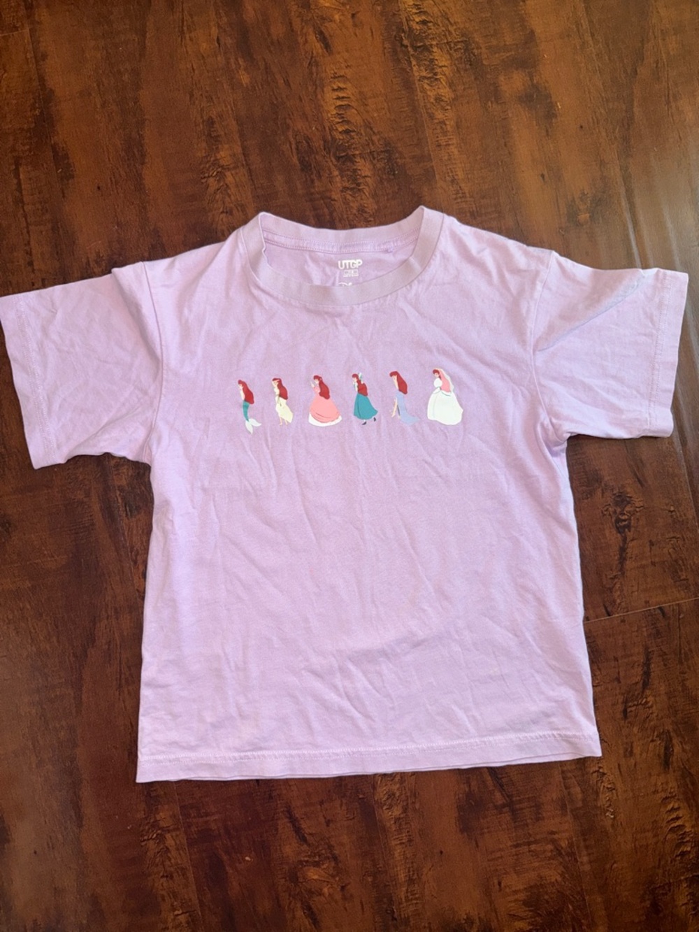 Uniqlo Disney- Kids Lavender Graphic Tee with Princess Ariel size 7-8